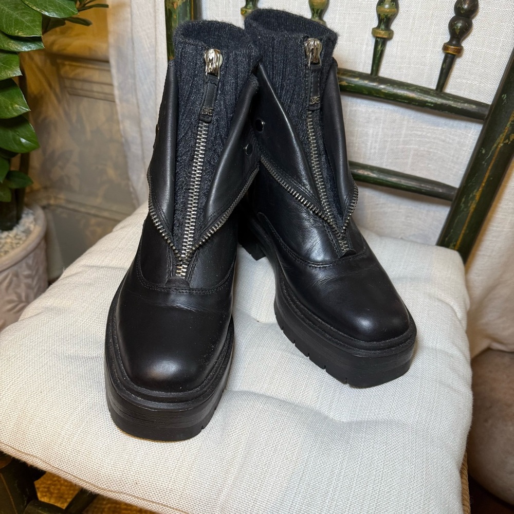 Sam Edelman Linds Lug Sole Sweater Collar Boots